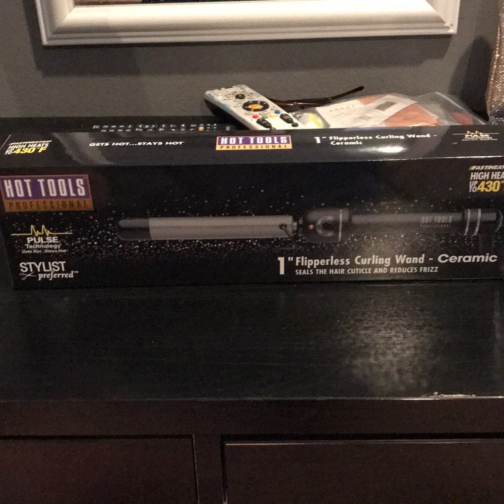 Brand new curling wand